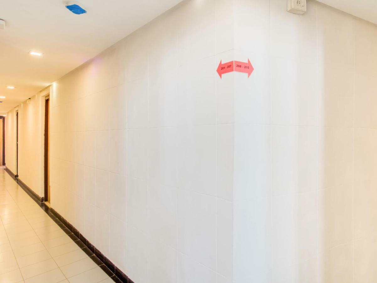 Oyo Flagship 19825 Hotel Panchratna Panvel Exterior photo