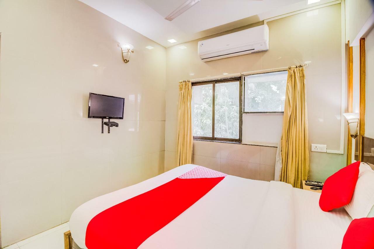 Oyo Flagship 19825 Hotel Panchratna Panvel Exterior photo